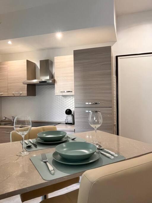 Elegant Boutique Apartment Alloggio Via Nizza Acqui Terme Extérieur photo